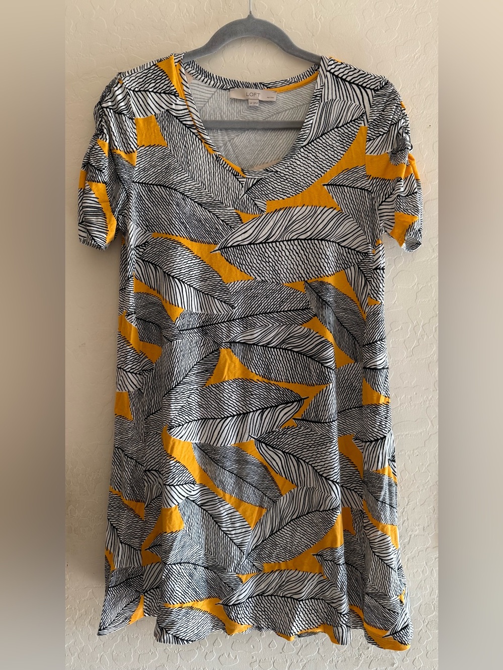 Loft, MP, yellow and black leaf print knit shift dress with ruched sleeves